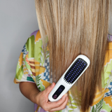 On-The-Go Styling Brush